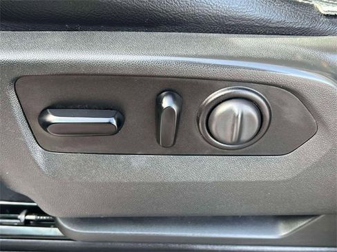 Used 2020 Chevrolet Silverado 1500 LT w/ All-Star Edition image 19