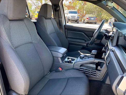 Certified 2025 Toyota 4Runner SR5 image 8