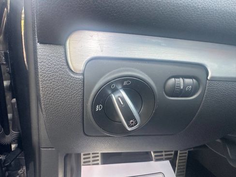 Used 2012 Volkswagen GTI Autobahn FWD image 19