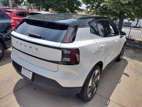 New 2025 Volvo EX30 Plus image 8