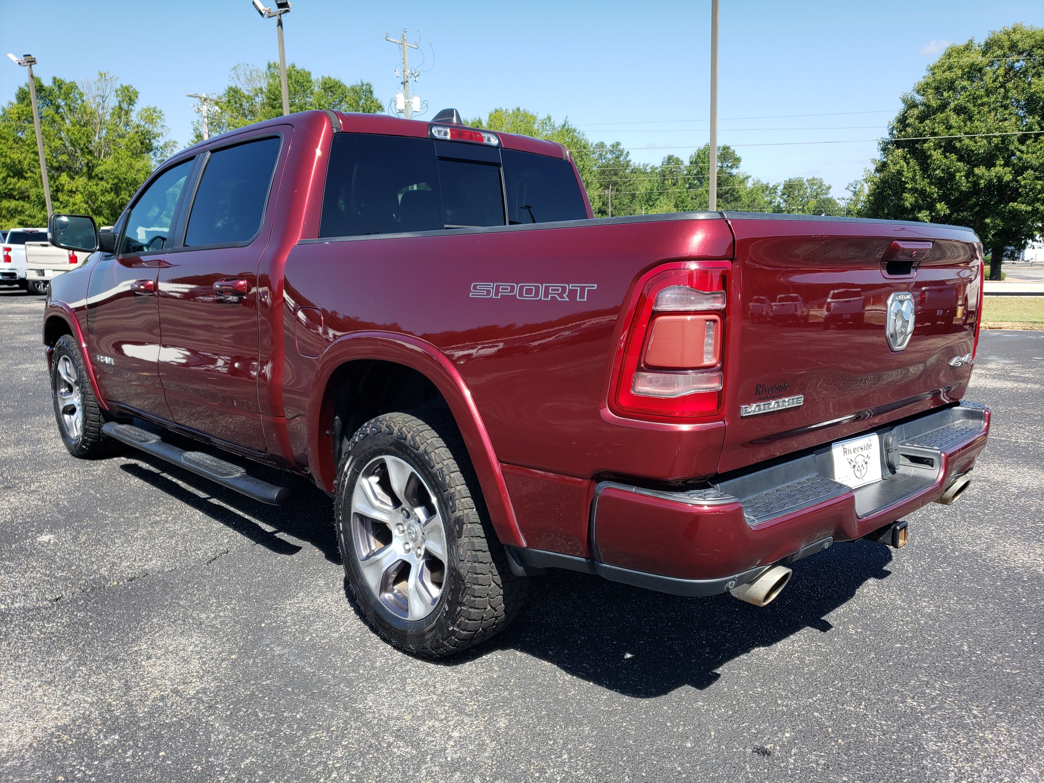 Used 2021 RAM 1500 Laramie w/ Sport Appearance Package AWD/4WD image 4