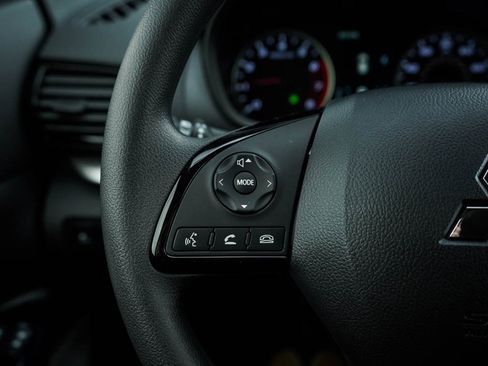 New 2025 Mitsubishi Eclipse Cross LE image 19