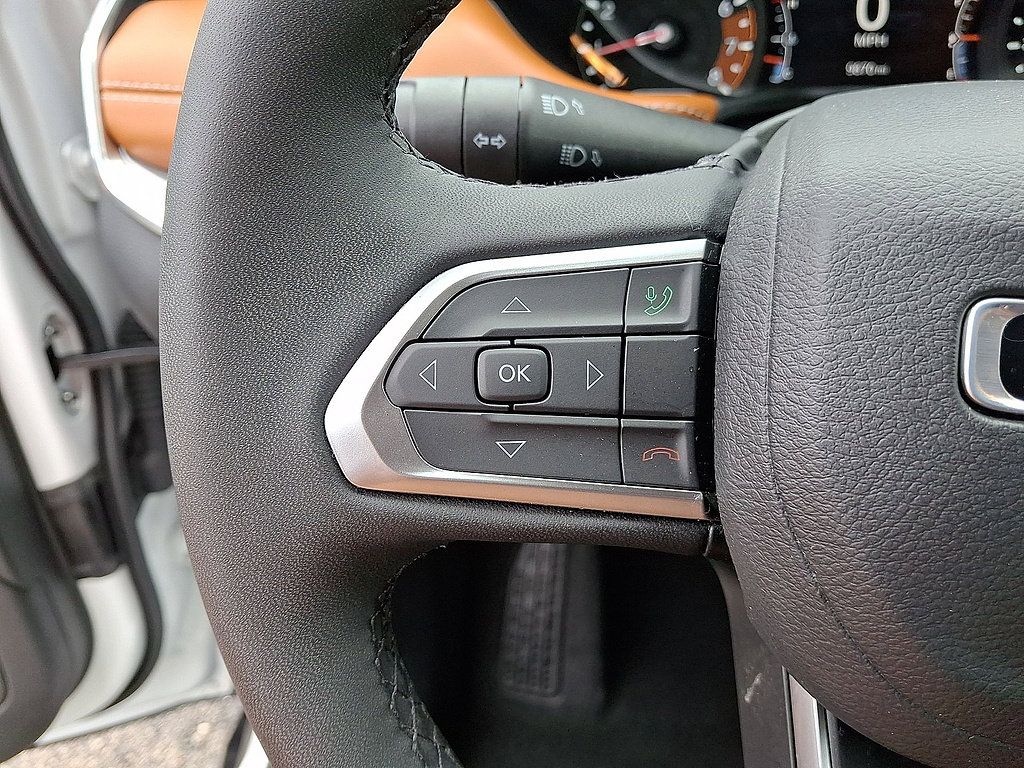 Certified 2024 Jeep Compass Limited AWD/4WD image 17