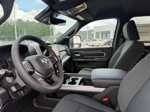 New 2026 RAM 3500 Big Horn AWD/4WD image 9