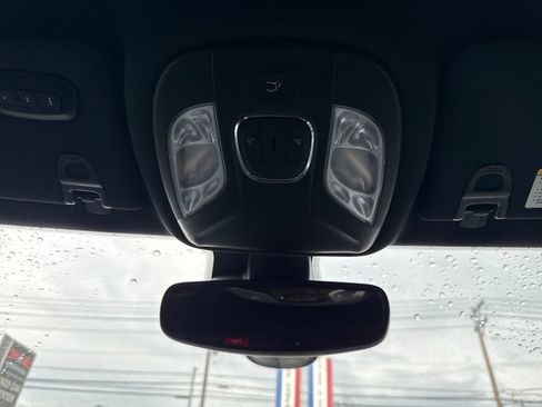 Used 2024 Jeep Compass Latitude w/ Convenience Group image 35