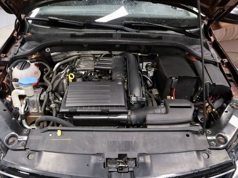 Used 2016 Volkswagen Jetta SE image 18