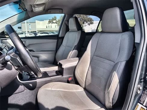 Used 2016 Toyota Camry SE image 17