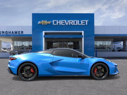 New 2025 Chevrolet Corvette E-Ray w/ Battery Protection Package image 5