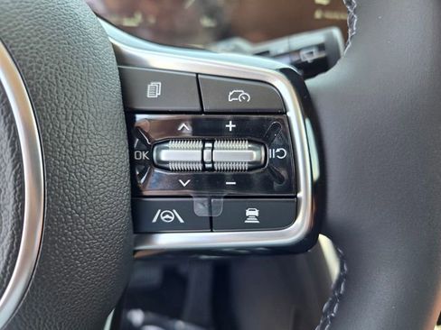 New 2026 Kia Carnival SX Prestige FWD image 12