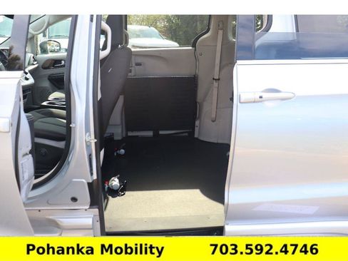 Used 2023 Chrysler Voyager LX FWD image 25