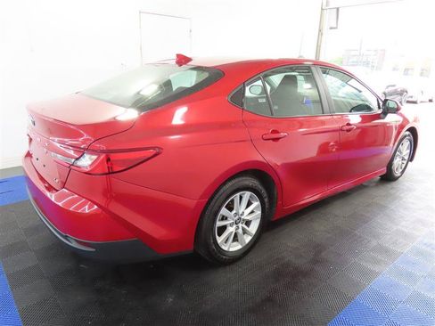 Used 2025 Toyota Camry LE FWD image 15