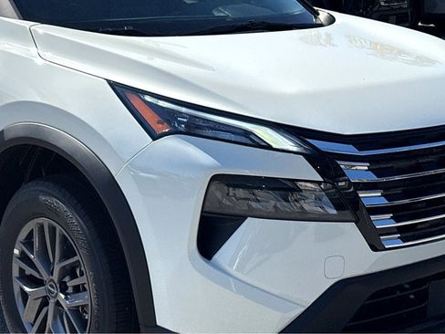 New 2026 Nissan Rogue S image 26