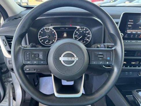 Used 2024 Nissan Rogue SV image 13