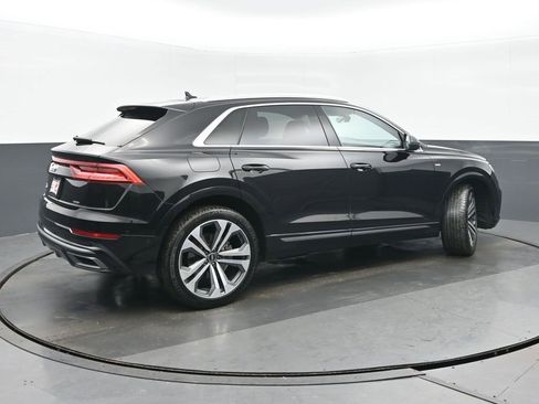 Used 2021 Audi Q8 Prestige w/ Prestige Package image 3