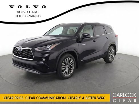 Used 2021 Toyota Highlander Platinum AWD/4WD image 1