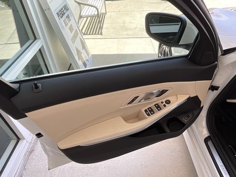 New 2026 BMW 330i Sedan w/ Convenience Package RWD image 8