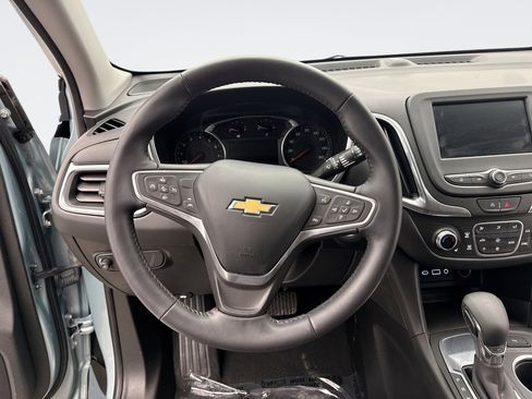 Used 2022 Chevrolet Equinox LT FWD image 12