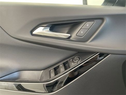 New 2026 Chevrolet Equinox LT w/ Convenience Package II image 23