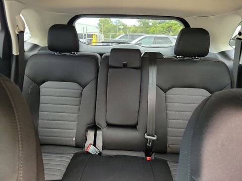 Used 2021 Ford Edge SE FWD image 11