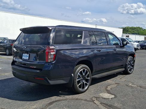 Certified 2023 Chevrolet Suburban RST AWD/4WD image 7