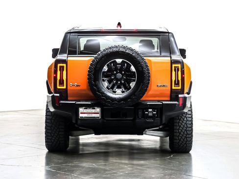 Used 2024 GMC Hummer EV 2X w/ Extreme Off-Road Package image 4