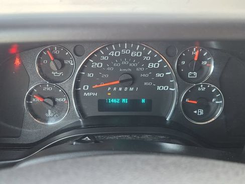 Used 2025 Chevrolet Express 3500 LS RWD image 7