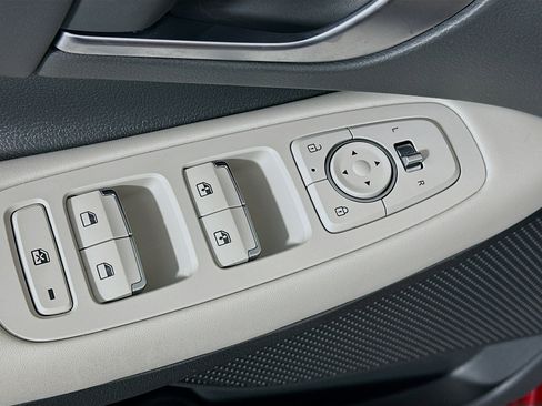 Used 2025 Hyundai Sonata SEL FWD image 15