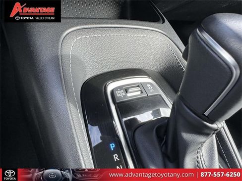 Certified 2023 Toyota Corolla SE image 30