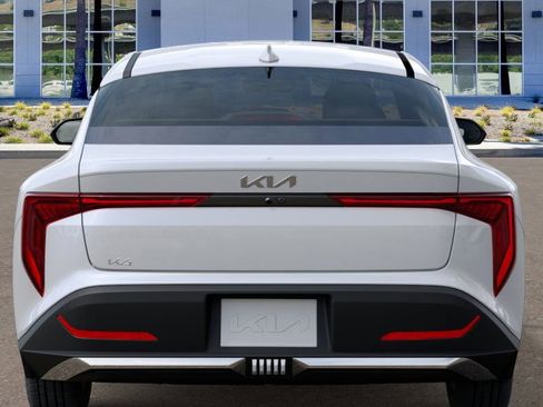 New 2025 Kia K4 LXS image 13