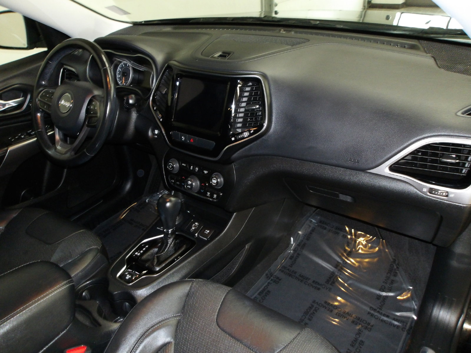 Used 2020 Jeep Cherokee Limited AWD/4WD image 16