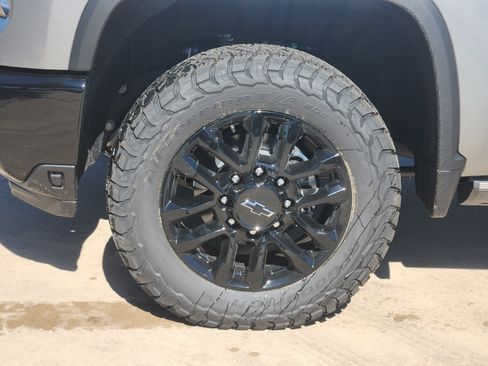 New 2026 Chevrolet Silverado 2500 LTZ image 18