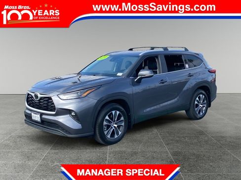 Used 2023 Toyota Highlander XLE FWD image 1