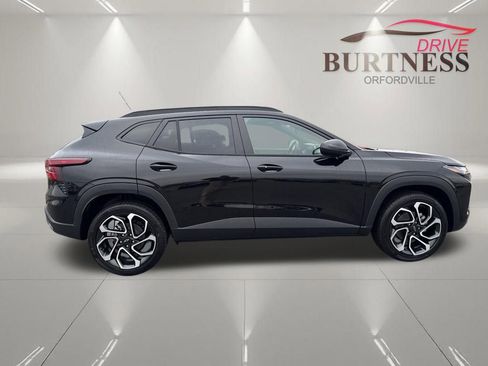 New 2026 Chevrolet Trax RS w/ Sunroof Package image 8