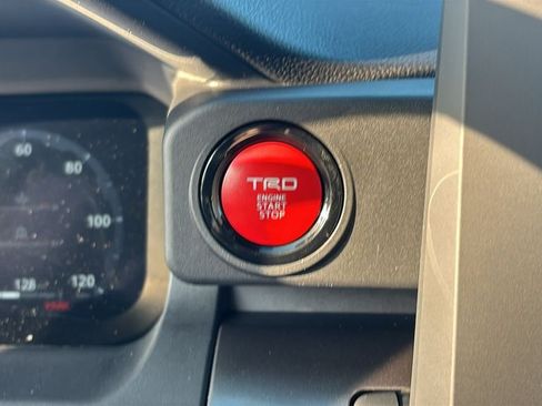 New 2025 Toyota Tacoma TRD Off-Road AWD/4WD image 15