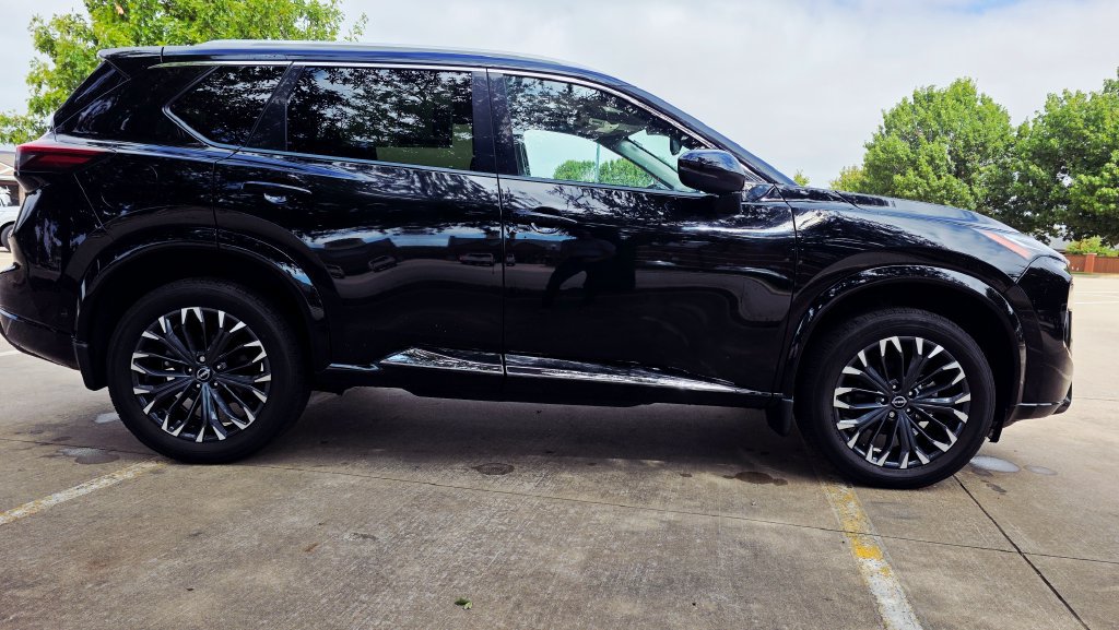 Used 2024 Nissan Rogue Platinum AWD/4WD image 14