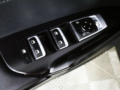 Used 2024 Kia K5 GT-Line image 35
