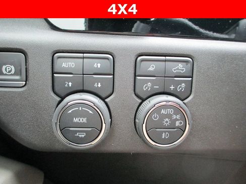 Certified 2025 Chevrolet Silverado 2500 ZR2 w/ ZR2 Bison Edition image 29