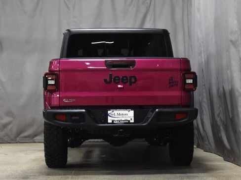 Certified 2024 Jeep Gladiator Sport image 8