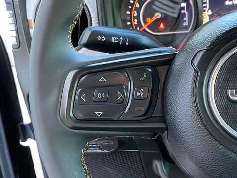 Used 2024 Jeep Gladiator Sport AWD/4WD image 17