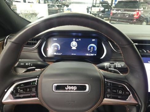 Used 2025 Jeep Grand Cherokee L Summit w/ MOPAR Finishing Package AWD/4WD image 16
