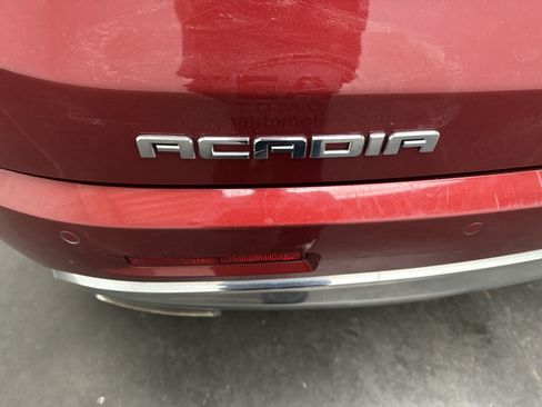 Used 2019 GMC Acadia Denali w/ Technology Package AWD/4WD image 14