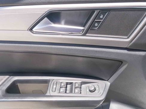 Used 2019 Volkswagen Atlas SE FWD image 15