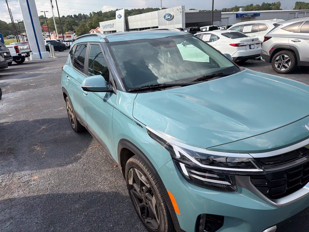 Used 2024 Kia Seltos SX w/ SX Sunroof Package AWD/4WD image 7