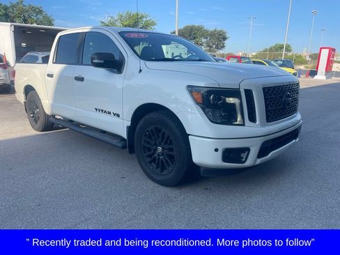 Used 2018 Nissan Titan SV w/ SV Convenience Package RWD image 1