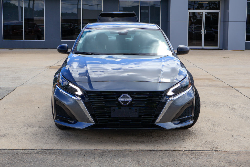 Used 2025 Nissan Altima 2.5 SV FWD image 21