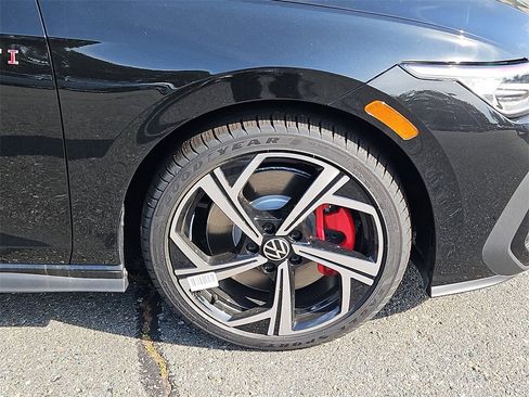 New 2025 Volkswagen GTI SE image 3