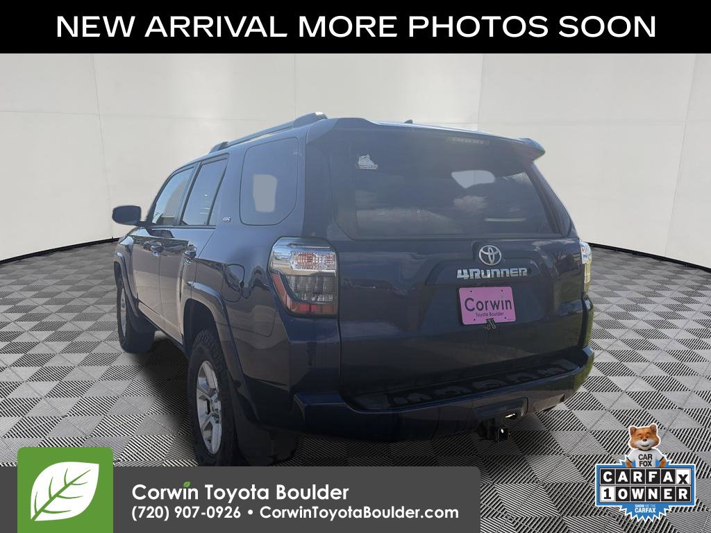 Used 2020 Toyota 4Runner SR5 AWD/4WD image 5