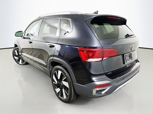 Used 2024 Volkswagen Taos SEL image 5