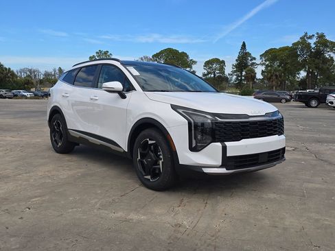 New 2026 Kia Sportage EX image 2