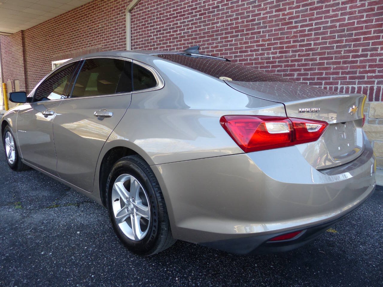 Used 2022 Chevrolet Malibu LS FWD image 6